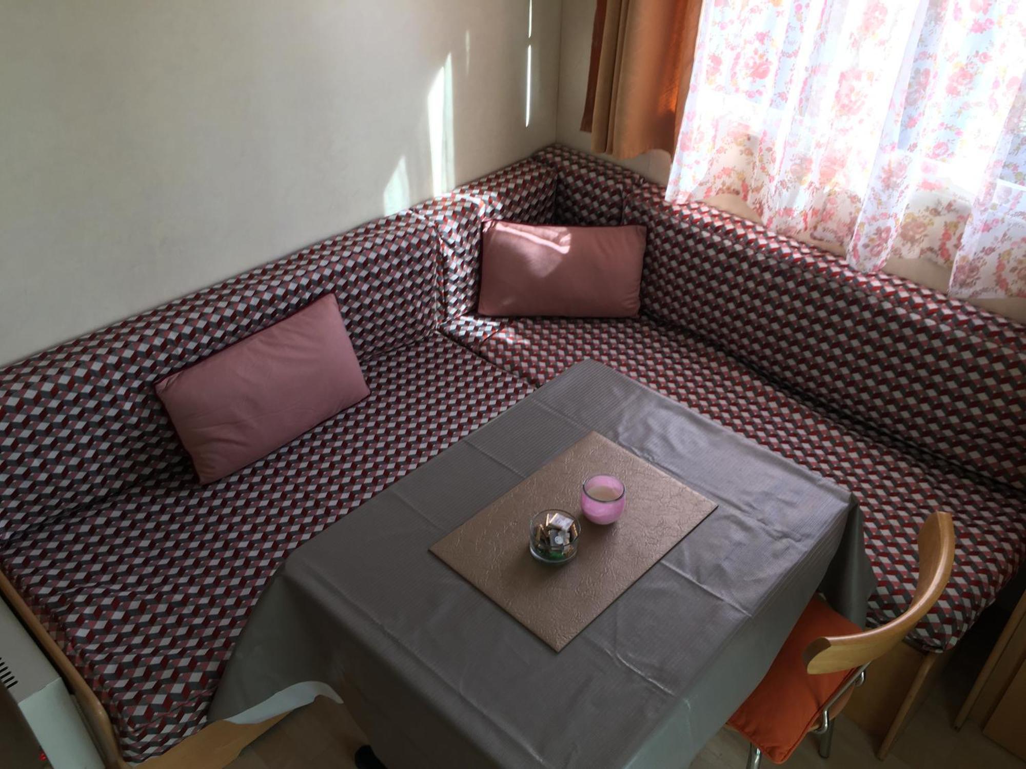 Mobile Home Avec Parking Chorges Exterior foto